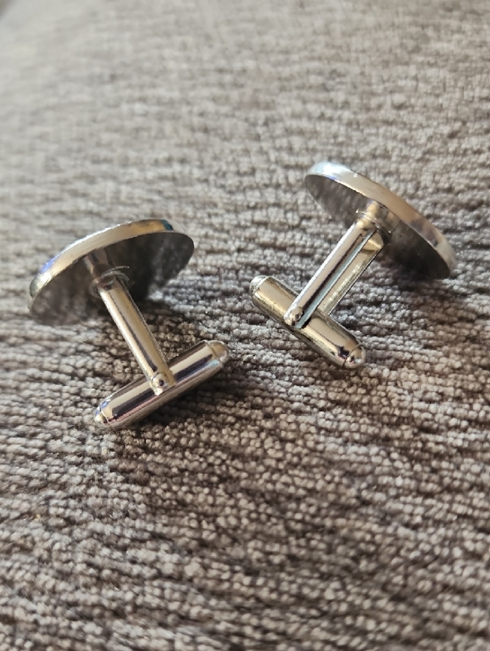 Men’s Silver-Tone Cufflinks – Classic Round - Picture 2 of 4